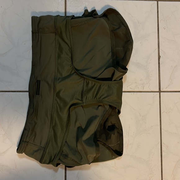 Lululemon Speed Shorts *CAMO PRINT - Picture 4 of 6